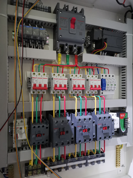 QN-PLC/70KW-A     PLC經(jīng)濟型配電箱